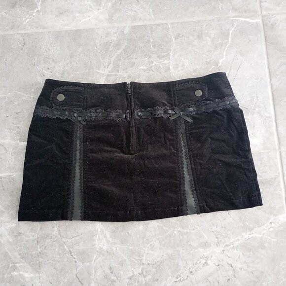 Mini velvet skirt Lip Service - Picture 2 of 3